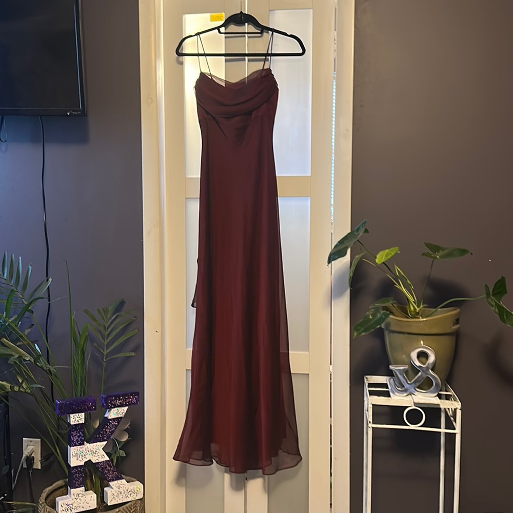 Elegant maroon dress size 2